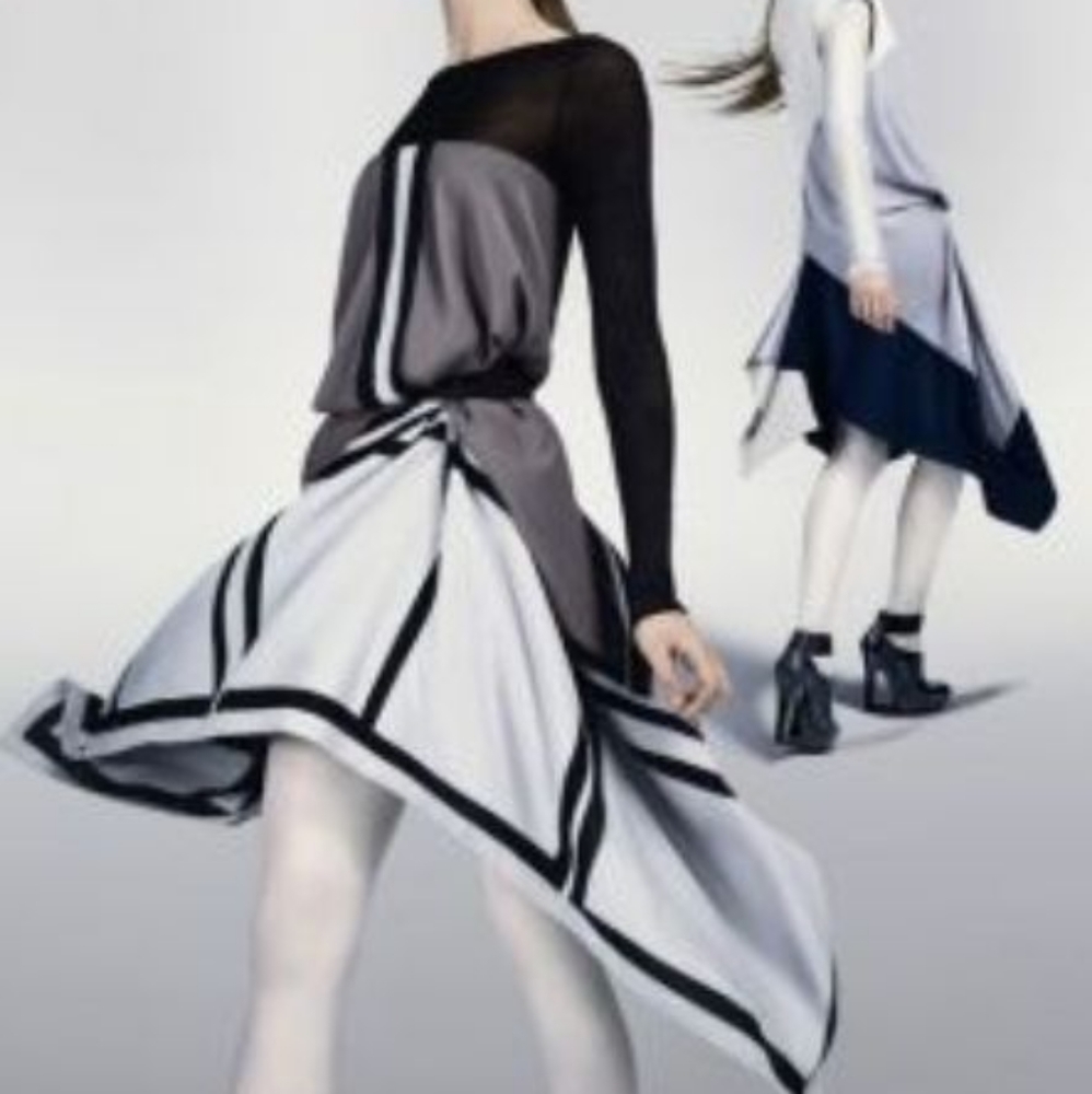 BCBG Fall 2010 Runway twisted drape strapless dres